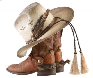 带帽穗的牛仔帽和带马刺的皮靴
